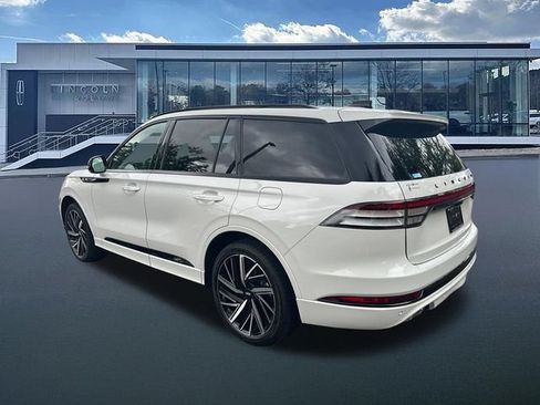 New 2026 Lincoln Aviator Black Label w/ Jet Appearance Package AWD/4WD image 5