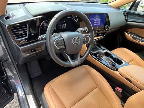 Used 2022 Lexus NX 250 FWD w/ Premium Package image 12