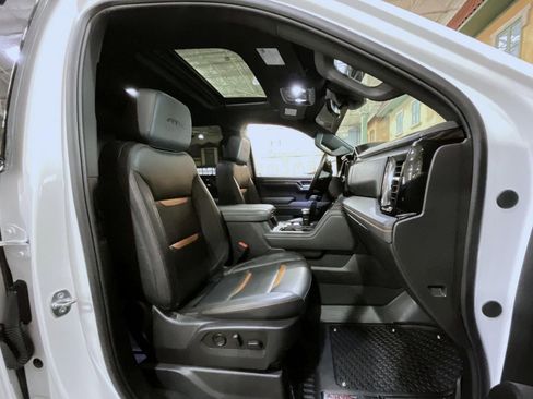 Certified 2024 GMC Sierra 1500 AT4 w/ Technology Package image 15