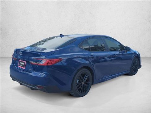 Used 2026 Toyota Camry SE FWD image 5