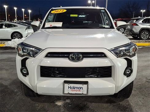 Used 2024 Toyota 4Runner SR5 image 3