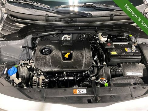 Used 2025 Kia Soul LX FWD image 11
