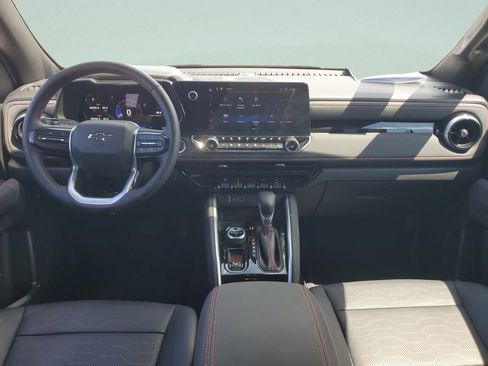 Used 2024 Chevrolet Colorado Z71 w/ Z71 Convenience Package 2 image 22