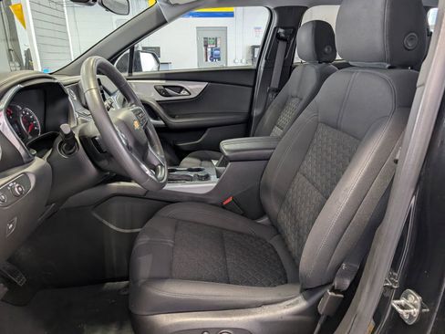 Used 2022 Chevrolet Blazer LT image 9