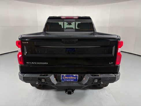 Used 2024 Chevrolet Silverado 1500 LT Trail Boss w/ Convenience Package II AWD/4WD image 8