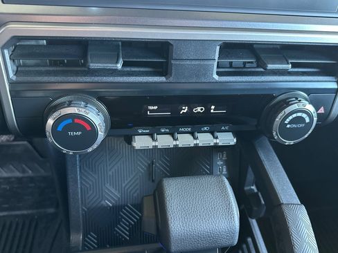 Used 2025 Toyota 4Runner SR5 image 23