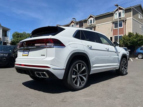 New 2025 Volkswagen Atlas Cross Sport SEL Premium R-Line image 10