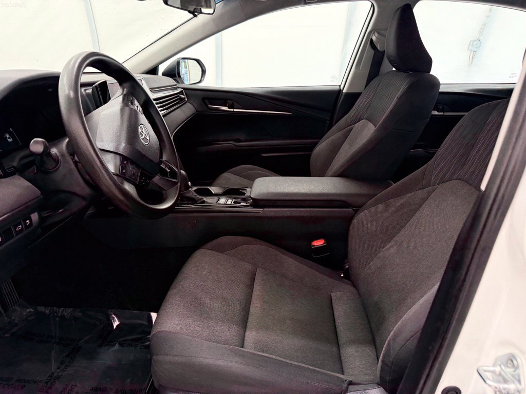 Used 2025 Toyota Camry LE FWD image 12