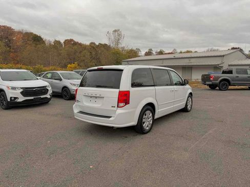 Used 2016 Dodge Grand Caravan SE w/ Quick Order Package 29E SE image 7