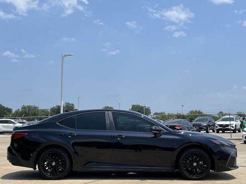 Used 2026 Toyota Camry SE FWD image 3