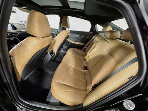 Certified 2023 Hyundai Sonata Limited w/ Preferred Accessory Package FWD image 26