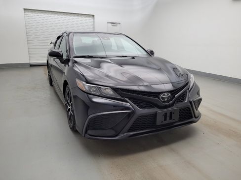 Used 2022 Toyota Camry SE image 14