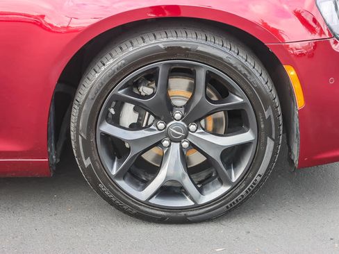 Used 2022 Chrysler 300 S w/ Comfort Group image 9