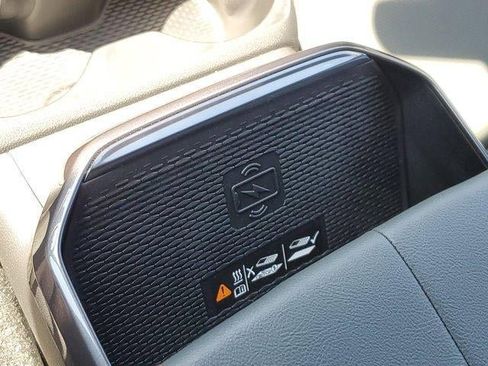 New 2026 GMC Terrain AT4 w/ Technology Package II AWD/4WD image 30