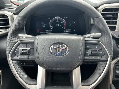 Used 2025 Toyota Tundra Limited AWD/4WD image 31