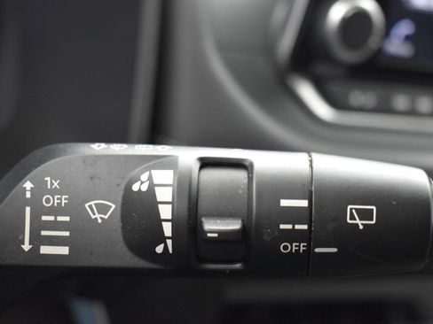 Used 2023 Nissan Rogue SV AWD/4WD image 26