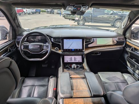 Used 2023 Jeep Grand Wagoneer Series II w/ Premium Group II AWD/4WD image 31