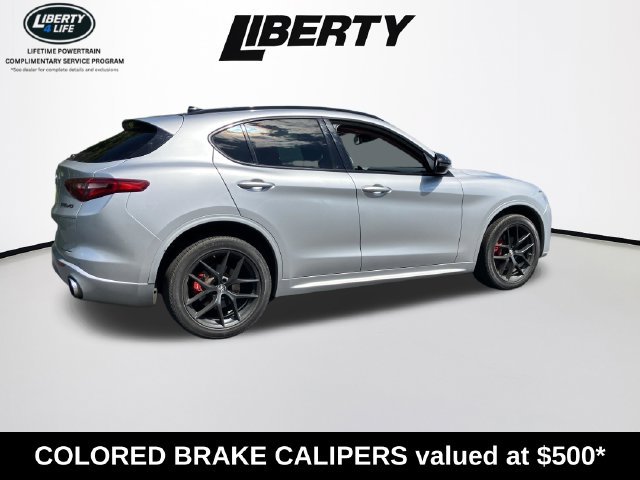 Used 2021 Alfa Romeo Stelvio Ti w/ Nero Edizione AWD/4WD image 5
