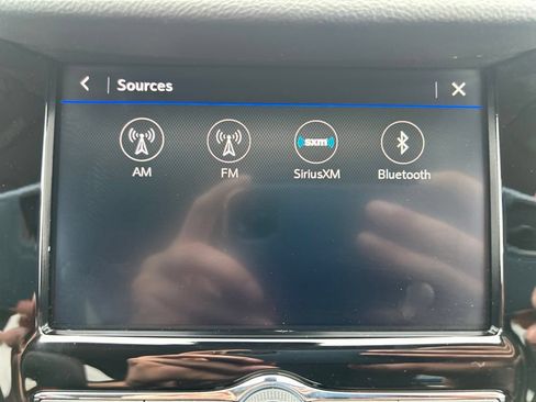 Used 2020 Chevrolet Trax LT FWD image 27