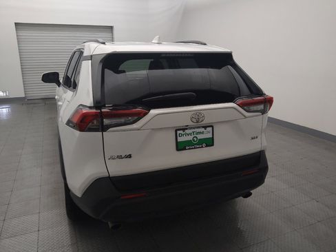 Used 2019 Toyota RAV4 XLE w/ Convenience Package image 6