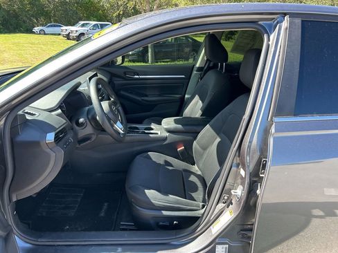 Used 2022 Nissan Altima 2.5 SV image 9