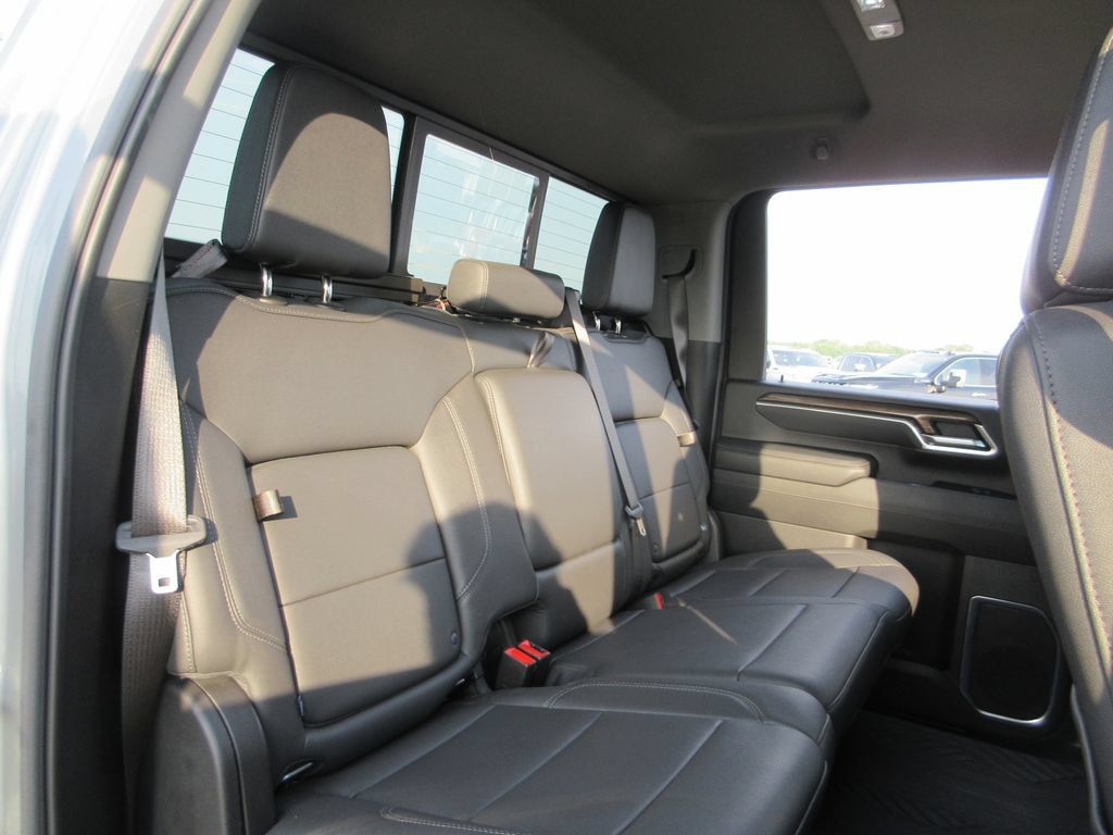 Certified 2025 Chevrolet Silverado 2500 LT w/ Texas Edition AWD/4WD image 26