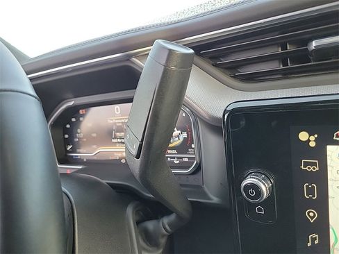 Used 2024 GMC Sierra 2500 Denali w/ Denali Reserve Package image 22