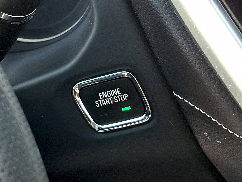 Used 2023 GMC Acadia SLE w/ Driver Convenience Package FWD image 22