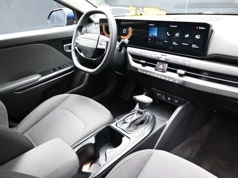 Used 2025 Kia K4 FWD image 15