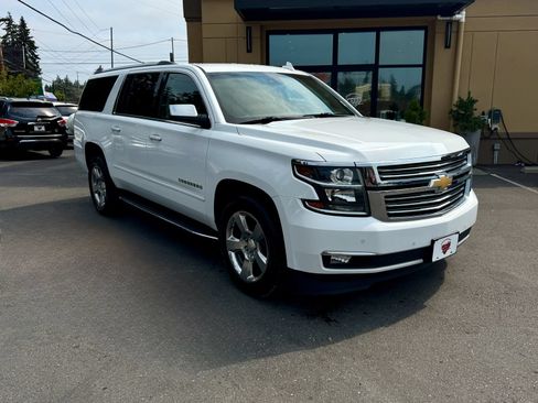 Used 2018 Chevrolet Suburban Premier RWD image 1