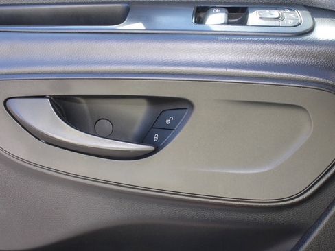 Used 2022 Mercedes-Benz Sprinter 1500 image 44