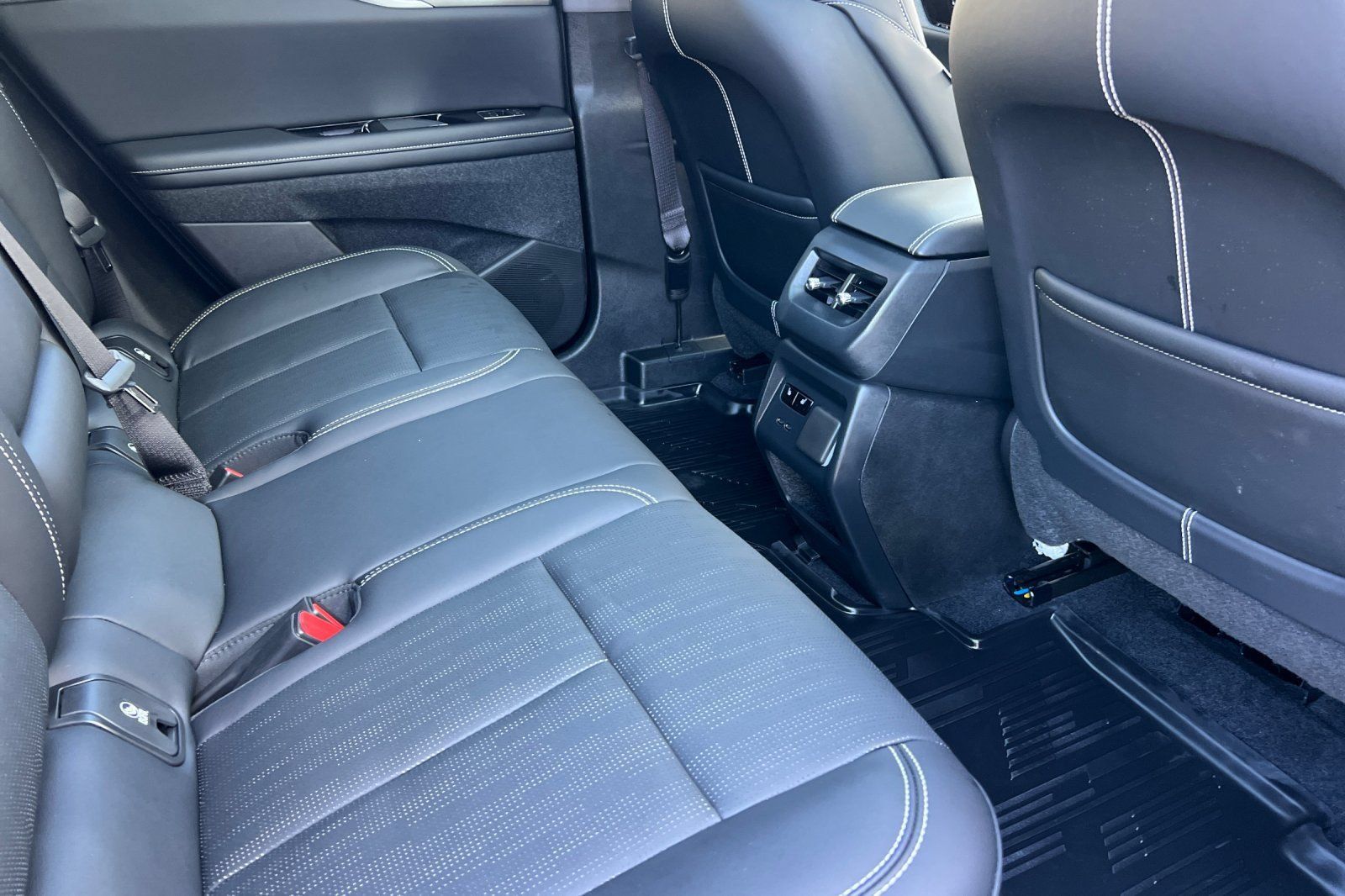 Used 2026 Cadillac Optiq Sport 2 w/ LPO, Floor Liner Package RWD image 17