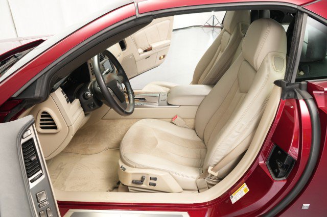 Used 2006 Cadillac XLR V RWD image 22