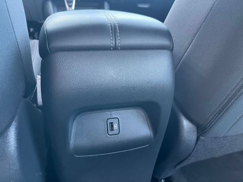 Used 2025 Nissan Sentra SV FWD image 23