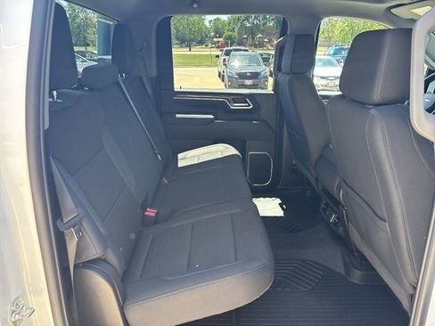 Used 2025 Chevrolet Silverado 2500 LT AWD/4WD image 16