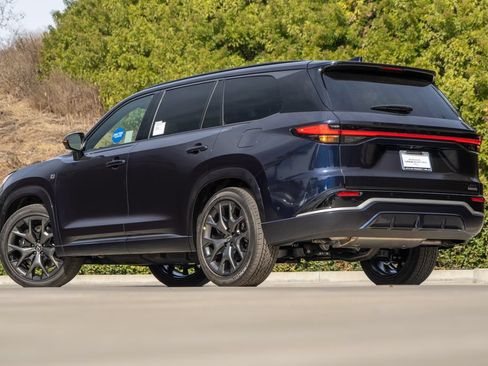 New 2026 Lexus TX 500h AWD image 2