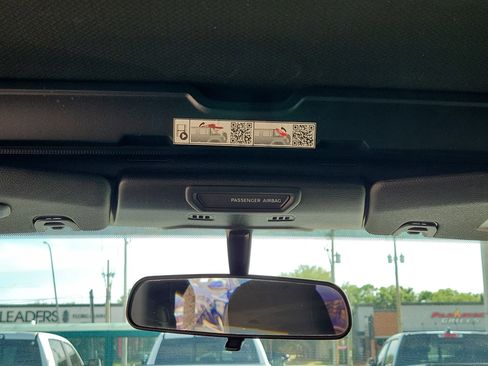 Used 2019 Jeep Wrangler Unlimited Sahara AWD/4WD image 20