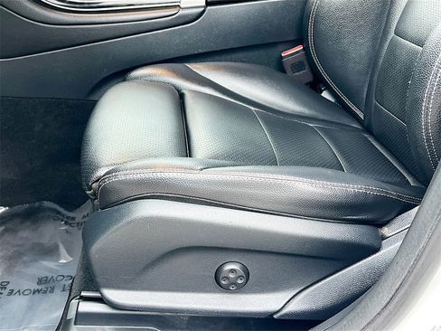 Used 2021 Mercedes-Benz GLC 300 4MATIC image 19