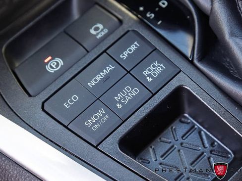 Used 2022 Toyota RAV4 XLE Premium AWD/4WD image 12
