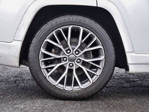 Certified 2021 Jeep Grand Cherokee L Summit image 12