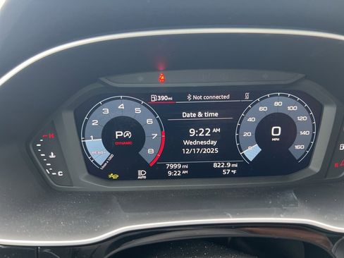 Used 2025 Audi Q3 2.0T Premium w/ Convenience Package image 3