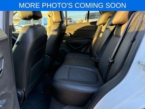Used 2018 Chevrolet Trax LT w/ Sun & Sound Package image 11