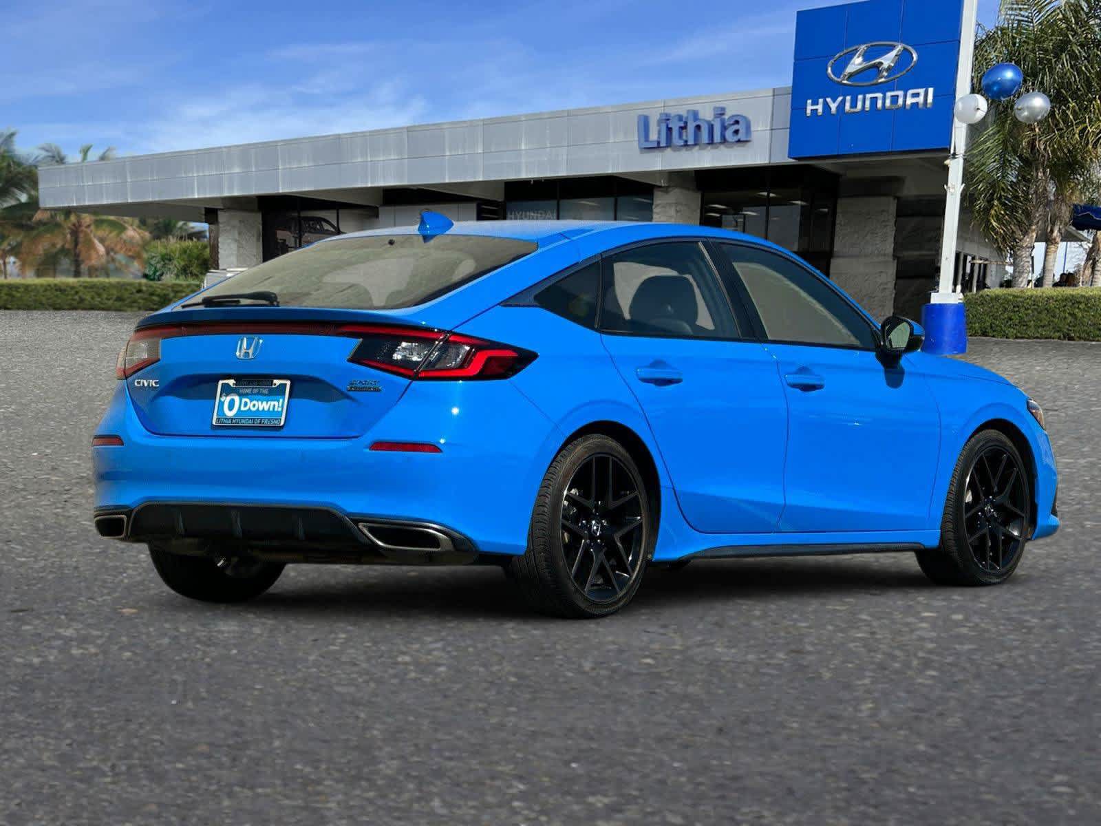 Used 2023 Honda Civic Sport Touring image 3
