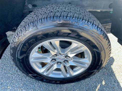 Used 2019 GMC Canyon SLE w/ SLE Convenience Package image 13