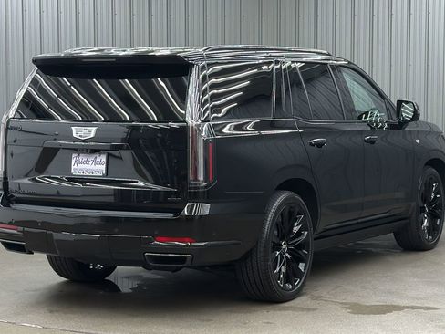 Used 2026 Cadillac Escalade Platinum Sport w/ LPO, ONYX Package image 5