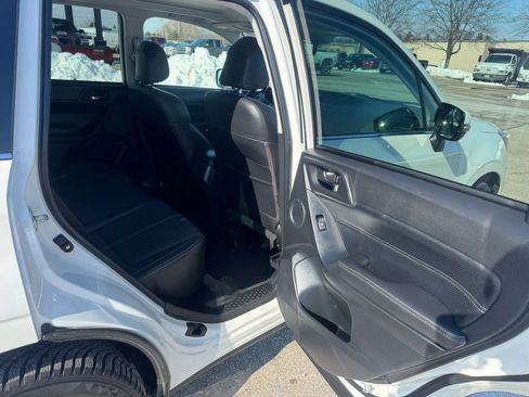 Used 2018 Subaru Forester 2.5i Touring w/ Popular Package #2 image 14