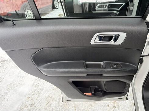 Used 2015 Ford Explorer XLT w/ Equipment Group 202B image 14