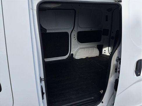 Used 2017 Nissan NV200 S image 16