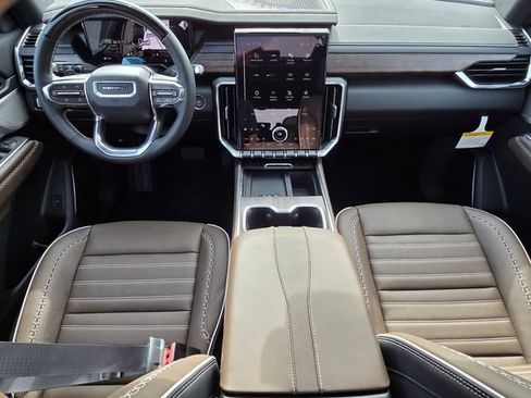New 2026 GMC Acadia Denali Ultimate FWD image 8