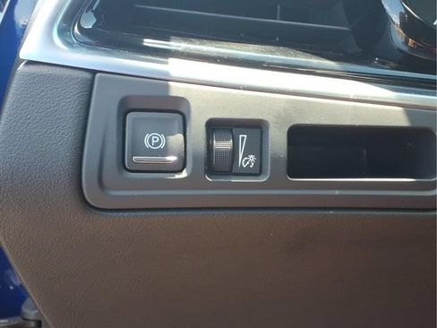 Used 2024 Cadillac XT6 Premium Luxury w/ LPO, Floor Liner Package AWD/4WD image 14